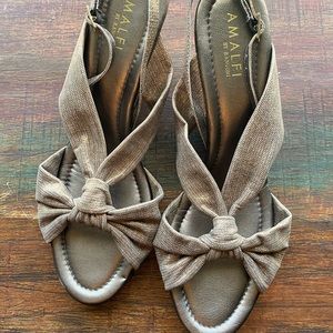 Amalfi by rangoni wedge sandal